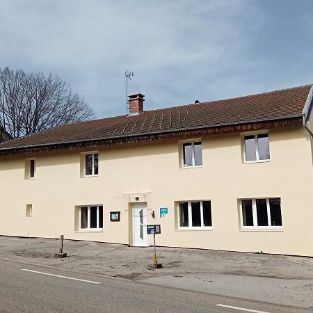 Les P'Tites Pistes Panzió Chaux-des-Pres Kültér fotó