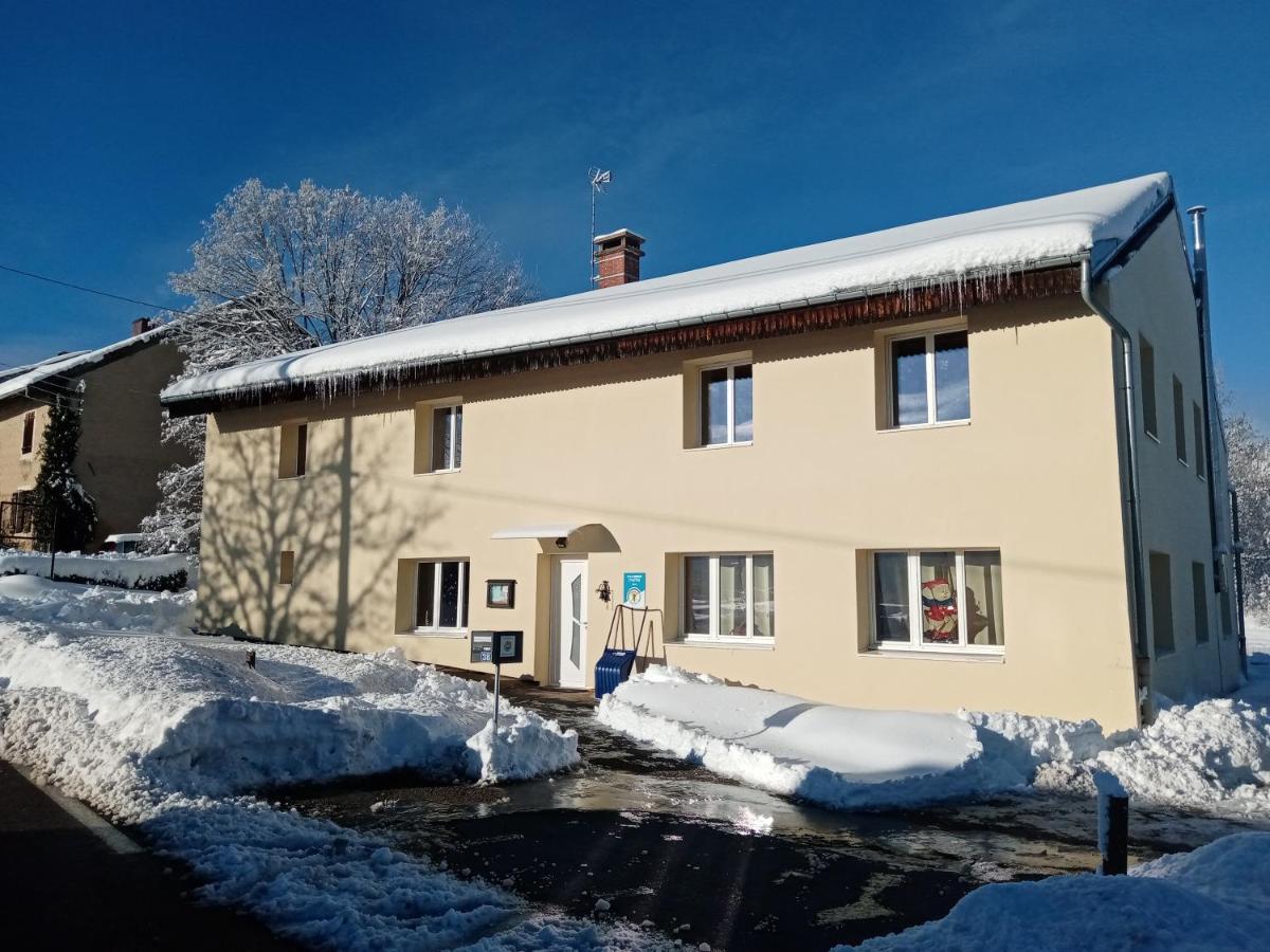 Les P'Tites Pistes Panzió Chaux-des-Pres Kültér fotó