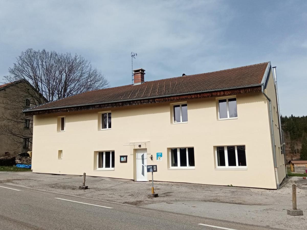 Les P'Tites Pistes Panzió Chaux-des-Pres Kültér fotó