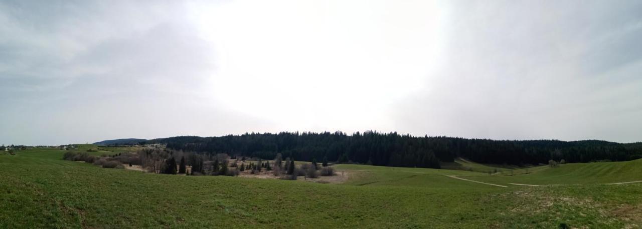 Les P'Tites Pistes Panzió Chaux-des-Pres Kültér fotó