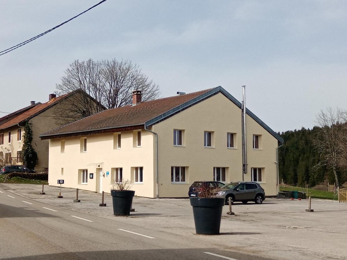 Les P'Tites Pistes Panzió Chaux-des-Pres Kültér fotó